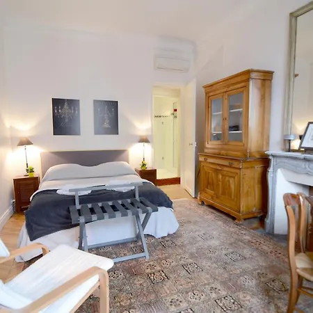 Champs Elysees Apartamento Paris